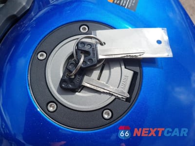 Zdjęcie 8 z 9 samochodu: 2016 YAMAHA FZ09 VIN:JYARN33E0GA009511 - miniatura