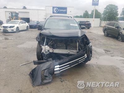 Piąte zdjęcie samochodu w środku: 2018 TOYOTA HIGHLANDER LE VIN:5TDBZRFH7JS852053 - miniatura