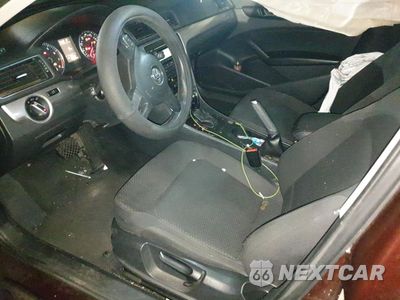 Zdjęcie 7 z 12 samochodu: 2013 VOLKSWAGEN PASSAT S VIN:1VWAP7A36DC080987 - miniatura