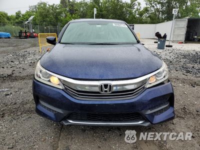 Piąte zdjęcie samochodu w środku: 2017 HONDA ACCORD LX VIN:1HGCR2F35HA016668 - miniatura
