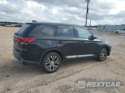Trzecie zdjęcie samochodu z tyłu: 2018 MITSUBISHI OUTLANDER SE VIN:JA4AD3A3XJJ004954 - miniatura