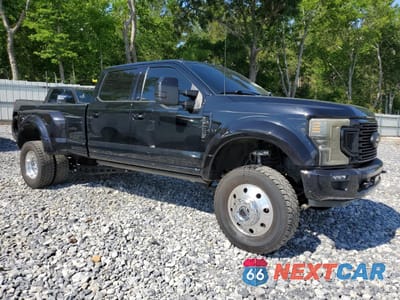 Czwarte zdjęcie samochodu z boku: 2022 FORD F450 SUPER DUTY VIN:1FT8W4DT9NED87753 - miniatura