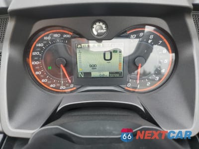 Zdjęcie 7 z 10 samochodu: 2017 CAN-AM SPYDER ROADSTER F3-T VIN:2BXREDD29HV000079 - miniatura