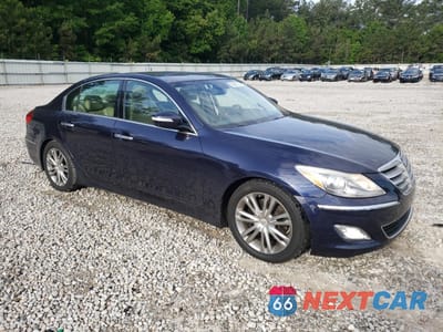 Czwarte zdjęcie samochodu z boku: 2013 HYUNDAI GENESIS 3.8L VIN:KMHGC4DD2DU213570 - miniatura
