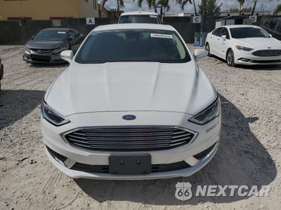 Piąte zdjęcie samochodu w środku: 2018 FORD FUSION SE HYBRID VIN:3FA6P0LU0JR278702 - miniatura