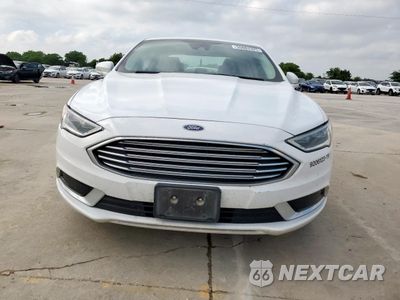 Piąte zdjęcie samochodu w środku: 2018 FORD FUSION SE HYBRID VIN:3FA6P0LU1JR171867 - miniatura