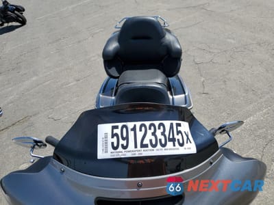 Piąte zdjęcie samochodu w środku: 2017 HARLEY-DAVIDSON FLHTCU ULTRA CLASSIC ELECTRA GLIDE VIN:1HD1FCC19HB626962 - miniatura