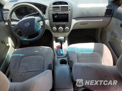 Zdjęcie 8 z 12 samochodu: 2005 KIA SPECTRA EX VIN:KNAFE221895603434 - miniatura