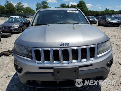 Piąte zdjęcie samochodu w środku: 2016 JEEP COMPASS SPORT VIN:1C4NJDBB9GD631471 - miniatura