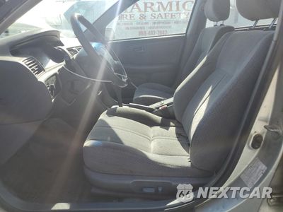 Zdjęcie 7 z 13 samochodu: 2001 TOYOTA CAMRY CE VIN:JT2BG22K110570405 - miniatura