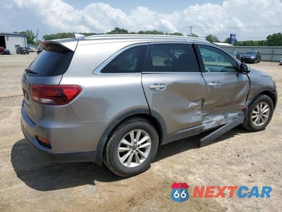 Trzecie zdjęcie samochodu z tyłu: 2019 KIA SORENTO VIN:5XYPG4A37KG463440 - miniatura