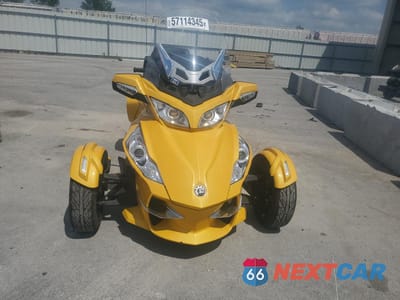 Drugie zdjęcie samochodu z przodu: 2013 CAN-AM SPYDER ROADSTER RT VIN:2BXNBBC11DV004397 - miniatura