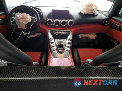 Zdjęcie 8 z 15 samochodu: 2016 MERCEDES-BENZ AMG GT S VIN:WDDYJ7JA7GA003357 - miniatura