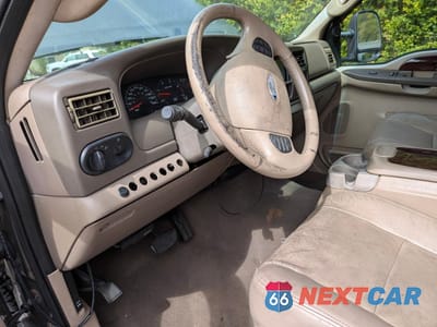 Zdjęcie 9 z 15 samochodu: 2004 FORD EXCURSION LIMITED VIN:1FMSU43P44EA56041 - miniatura