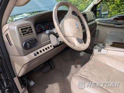 Zdjęcie 9 z 15 samochodu: 2004 FORD EXCURSION LIMITED VIN:1FMSU43P44EA56041 - miniatura