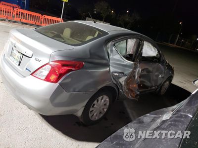 Trzecie zdjęcie samochodu z tyłu: 2012 NISSAN VERSA S VIN:3N1CN7AP0CL946595 - miniatura