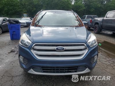 Piąte zdjęcie samochodu w środku: 2018 FORD ESCAPE SE VIN:1FMCU0GDXJUC40737 - miniatura