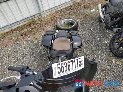 Piąte zdjęcie samochodu w środku: 2019 HARLEY-DAVIDSON FLHX VIN:1HD1KBC13KB609796 - miniatura