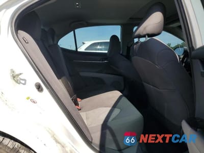 Zdjęcie 10 z 12 samochodu: 2019 TOYOTA CAMRY L VIN:4T1B11HK9KU691554 - miniatura