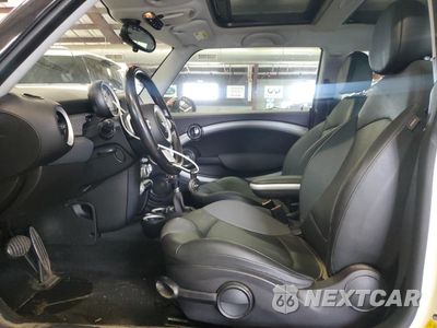 Zdjęcie 7 z 12 samochodu: 2010 MINI COOPER S VIN:WMWMF7C53ATZ72835 - miniatura