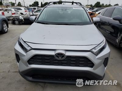 Piąte zdjęcie samochodu w środku: 2024 TOYOTA RAV4 XLE VIN:2T3P1RFV3RC457706 - miniatura