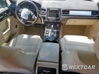Zdjęcie 8 z 13 samochodu: 2014 VOLKSWAGEN TOUAREG V6 VIN:WVGEF9BP3ED012609 - miniatura