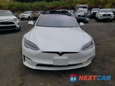 Piąte zdjęcie samochodu w środku: 2021 TESLA MODEL S VIN:5YJSA1E69MF439133 - miniatura