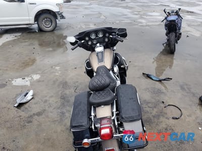 Zdjęcie 6 z 9 samochodu: 2004 HARLEY-DAVIDSON FLHTCUI VIN:1HD1FCW124Y620634 - miniatura