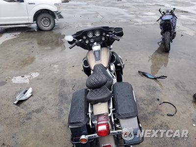 Zdjęcie 6 z 9 samochodu: 2004 HARLEY-DAVIDSON FLHTCUI VIN:1HD1FCW124Y620634 - miniatura