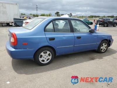 Trzecie zdjęcie samochodu z tyłu: 2002 HYUNDAI ACCENT GL VIN:KMHCG45C92U291351 - miniatura