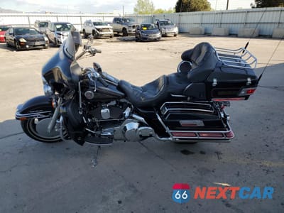 Trzecie zdjęcie samochodu z tyłu: 2000 HARLEY-DAVIDSON FLHTCUI VIN:1HD1FCW19YY612357 - miniatura