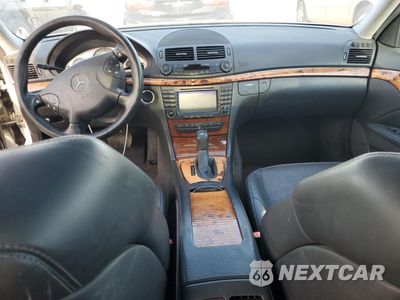 Zdjęcie 8 z 14 samochodu: 2005 MERCEDES-BENZ E 55 AMG VIN:WDBUF76J25A720702 - miniatura