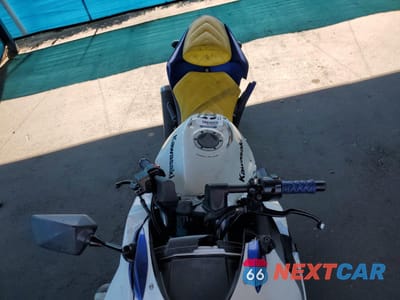 Piąte zdjęcie samochodu w środku: 2011 KAWASAKI EX250 J VIN:JKAEXMJ12BDA76795 - miniatura