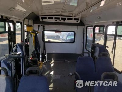 Zdjęcie 6 z 10 samochodu: 2011 FORD ECONOLINE E450 SUPER DUTY CUTAWAY VAN VIN:1FDFE4FS7BDB12247 - miniatura