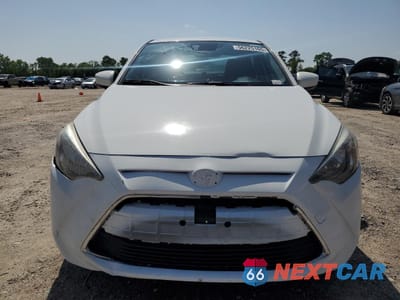 Piąte zdjęcie samochodu w środku: 2018 TOYOTA YARIS IA VIN:3MYDLBYV2JY323088 - miniatura