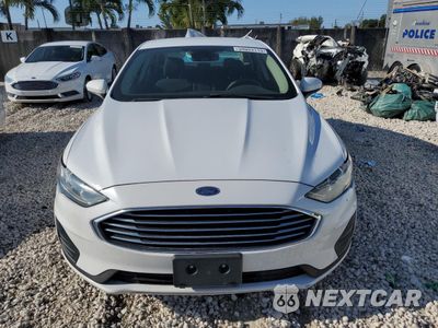 Piąte zdjęcie samochodu w środku: 2019 FORD FUSION SE VIN:3FA6P0LU2KR264009 - miniatura