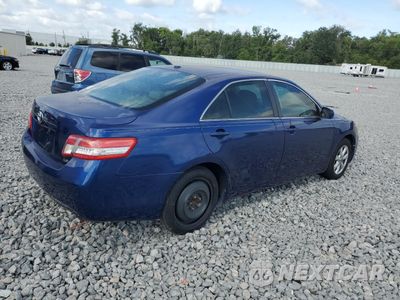 Trzecie zdjęcie samochodu z tyłu: 2010 TOYOTA CAMRY BASE VIN:4T4BF3EK2AR018501 - miniatura