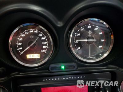 Zdjęcie 7 z 8 samochodu: 2011 HARLEY-DAVIDSON FLHTK VIN:1HD1KEM17BB641490 - miniatura