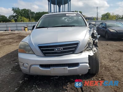 Piąte zdjęcie samochodu w środku: 2007 KIA SORENTO EX VIN:KNDJD736775679361 - miniatura