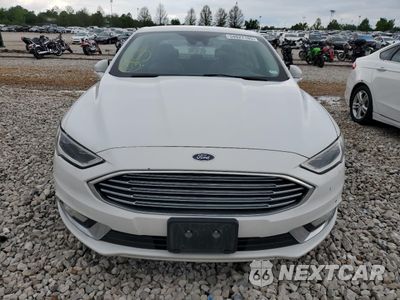 Piąte zdjęcie samochodu w środku: 2017 FORD FUSION SE HYBRID VIN:3FA6P0LU5HR408905 - miniatura