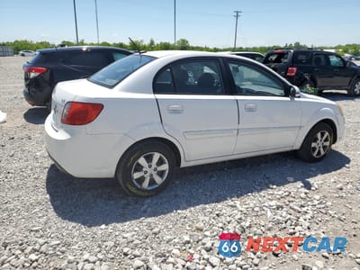 Trzecie zdjęcie samochodu z tyłu: 2011 KIA RIO BASE VIN:KNADH4A33B6930692 - miniatura