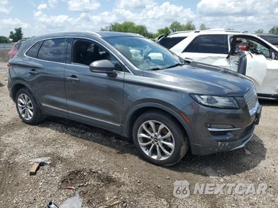 Czwarte zdjęcie samochodu z boku: 2019 LINCOLN MKC SELECT VIN:5LMCJ2D93KUL34168 - miniatura