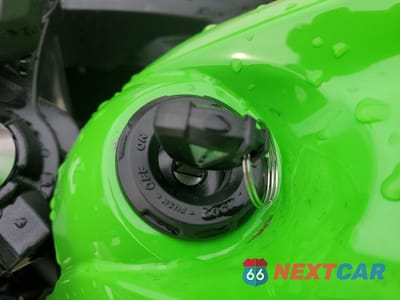 Zdjęcie 8 z 10 samochodu: 2023 KAWASAKI EX650 P VIN:ML5EXEP1XPDA99830 - miniatura