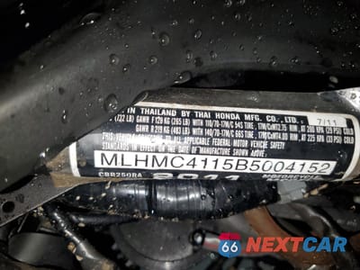 Zdjęcie 9 z 9 samochodu: 2011 HONDA CBR250 R VIN:MLHMC4115B5004152 - miniatura