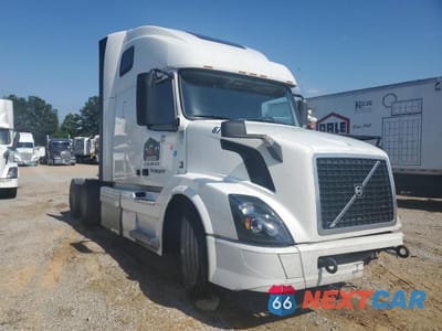 2016 VOLVO VNL SEMI TRUCK 4V4NC9EH6GN938747 - główne zdjęcie licytacji z USA - miniatura