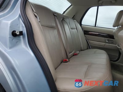 Zdjęcie 10 z 12 samochodu: 2010 MERCURY GRAND MARQUIS LS VIN:2MEBM7FV8AX635848 - miniatura