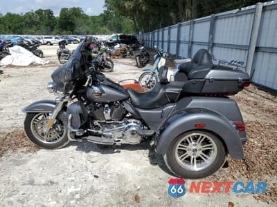 Trzecie zdjęcie samochodu z tyłu: 2022 HARLEY-DAVIDSON FLHTCUTG VIN:1HD1MAF12NB852780 - miniatura