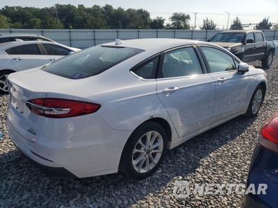 Trzecie zdjęcie samochodu z tyłu: 2019 FORD FUSION SE VIN:3FA6P0LU9KR264010 - miniatura