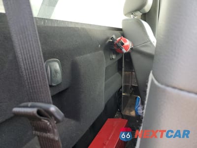 Zdjęcie 6 z 10 samochodu: 2013 FORD F450 SUPER DUTY BUCKET TRUCK VIN:1FDUF4GY3DEB05297 - miniatura