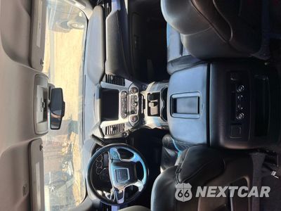 Zdjęcie 9 z 10 samochodu: 2015 GMC YUKON XL C1500 SLT VIN:1GKS1HKC0FR240136 - miniatura